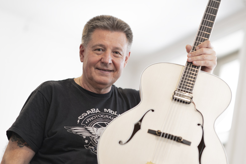 #36. Musikeren som startet sitt eget gitarverksted, med Robert Toth